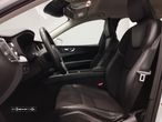 Volvo XC 60 2.0 B5 Momentum Plus AWD - 10