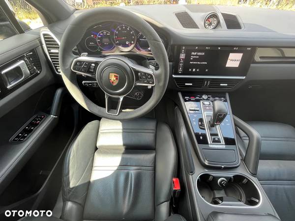 Porsche Cayenne Coupe Tiptronic S Platinum Edition - 16