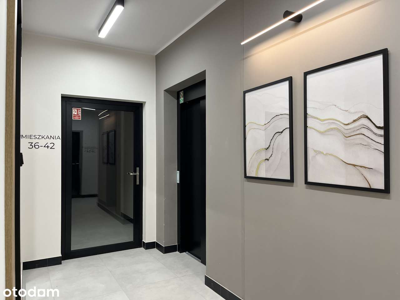 Nowoczesne mieszkanie z podwójnym garażem!-5