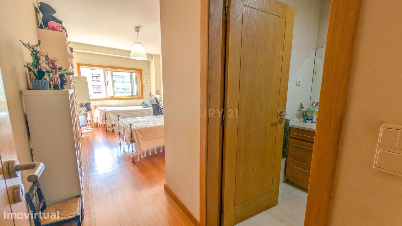 Apartamento  T4 com 4 Suítes no Coração de Vila Real - Grande imagem: 3/42