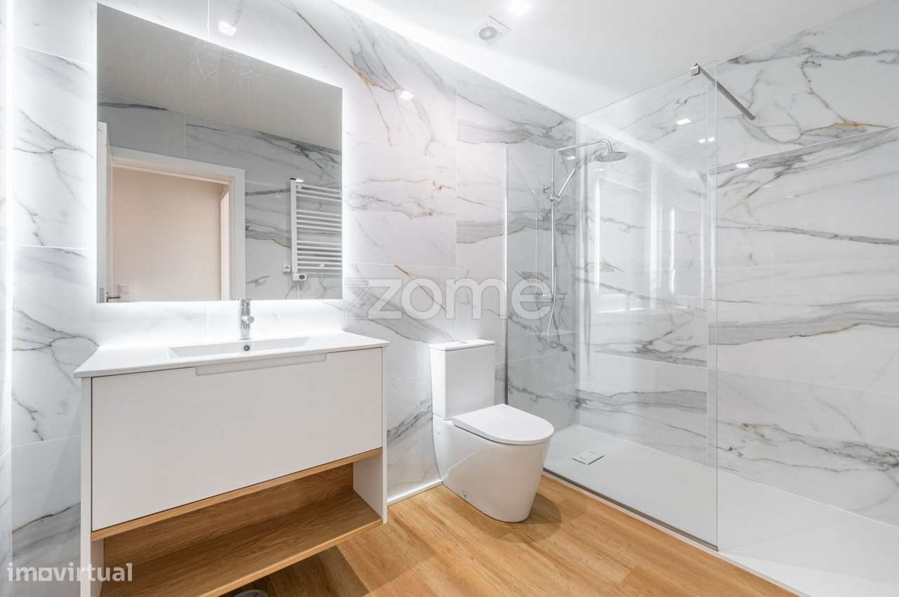Apartamento T2 Duplex Na Rua Do Godinho Em Matosinhos Sul