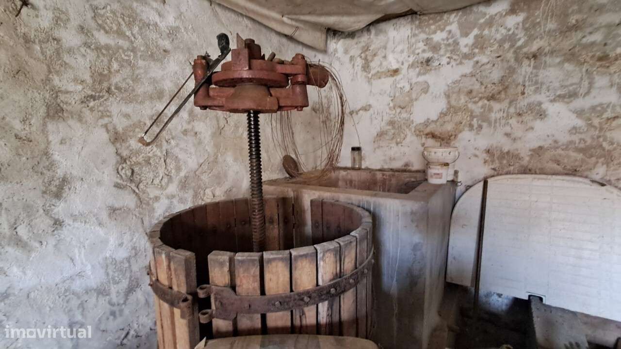 Moradia para recuperar V2 Macieira de Sarnes Oliveira de Azeméis - Grande imagem: 5/18