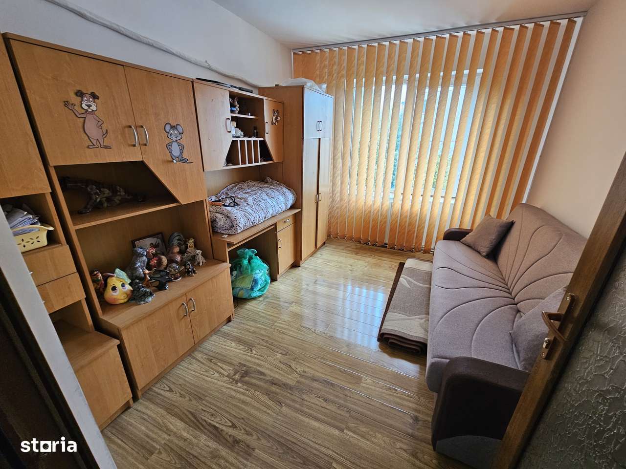 Vand ap cu 3 camere str. Dunarea - Posta 4-7