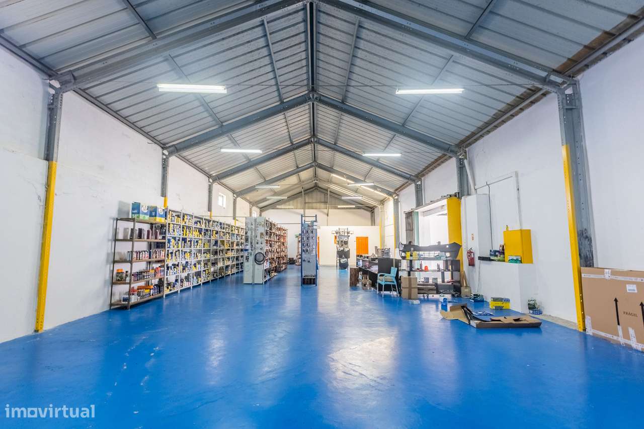 Moradia T6 - Fenais da Luz - Grande imagem: 5/30