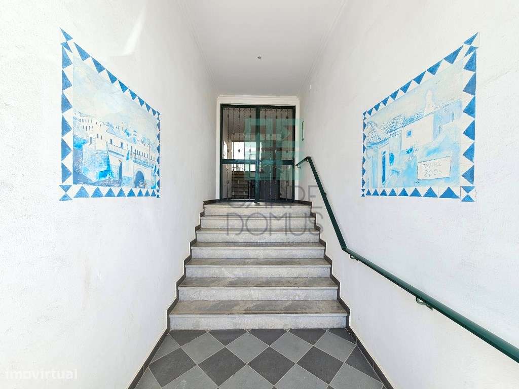 Apartamento T2 com 124,64m2, parqueamento para 2 viaturas, no centr...-4