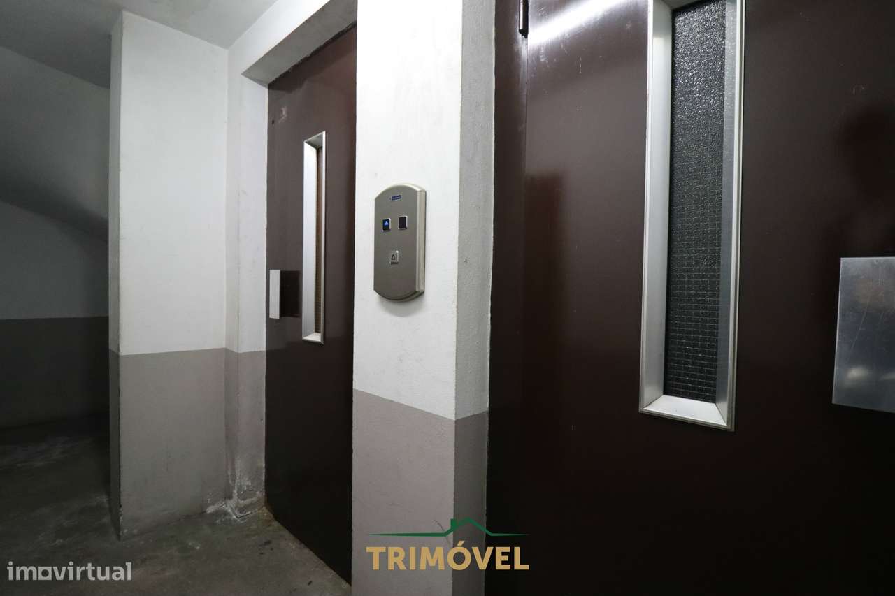 Apartamento T3 Venda em São João da Madeira,São João da Madeira-16