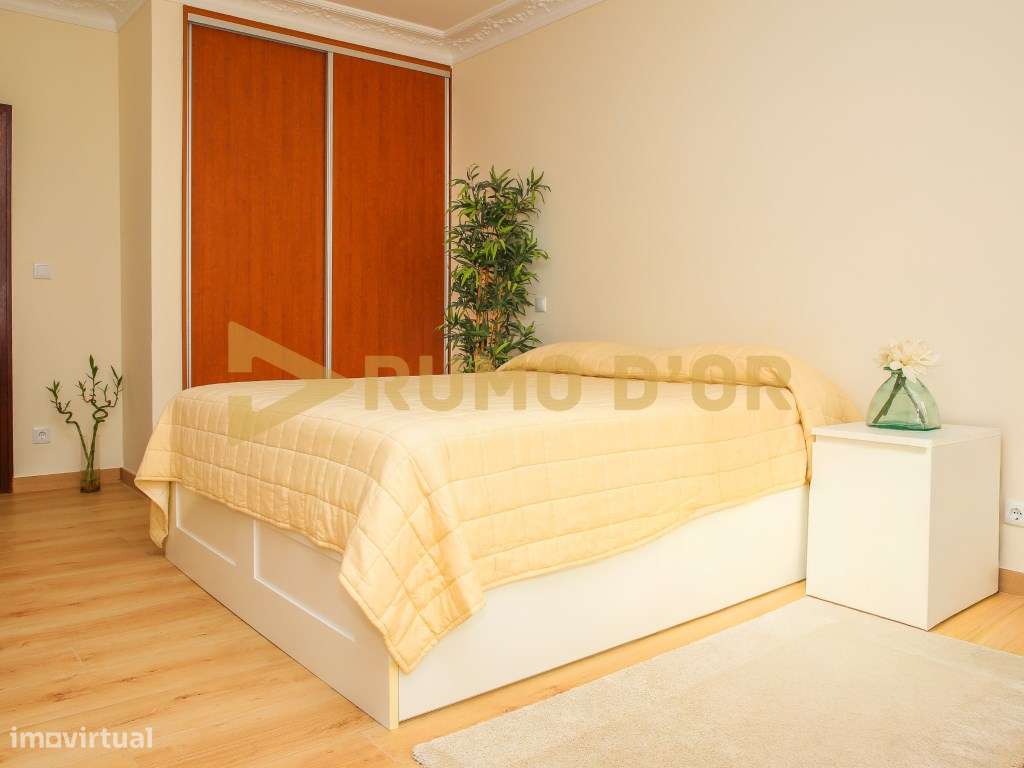 Moradia Exclusiva com áreas Independentes - junto a Arruda dos Vinhos-13