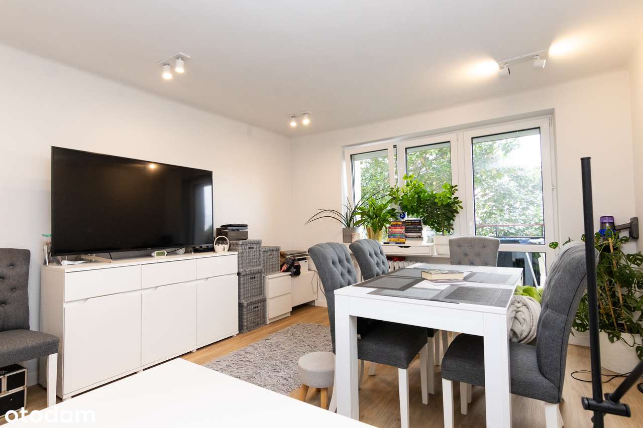 Dwa pokoje plus osobna kuchnia. Mieszkanie po generalnym remoncie.-0