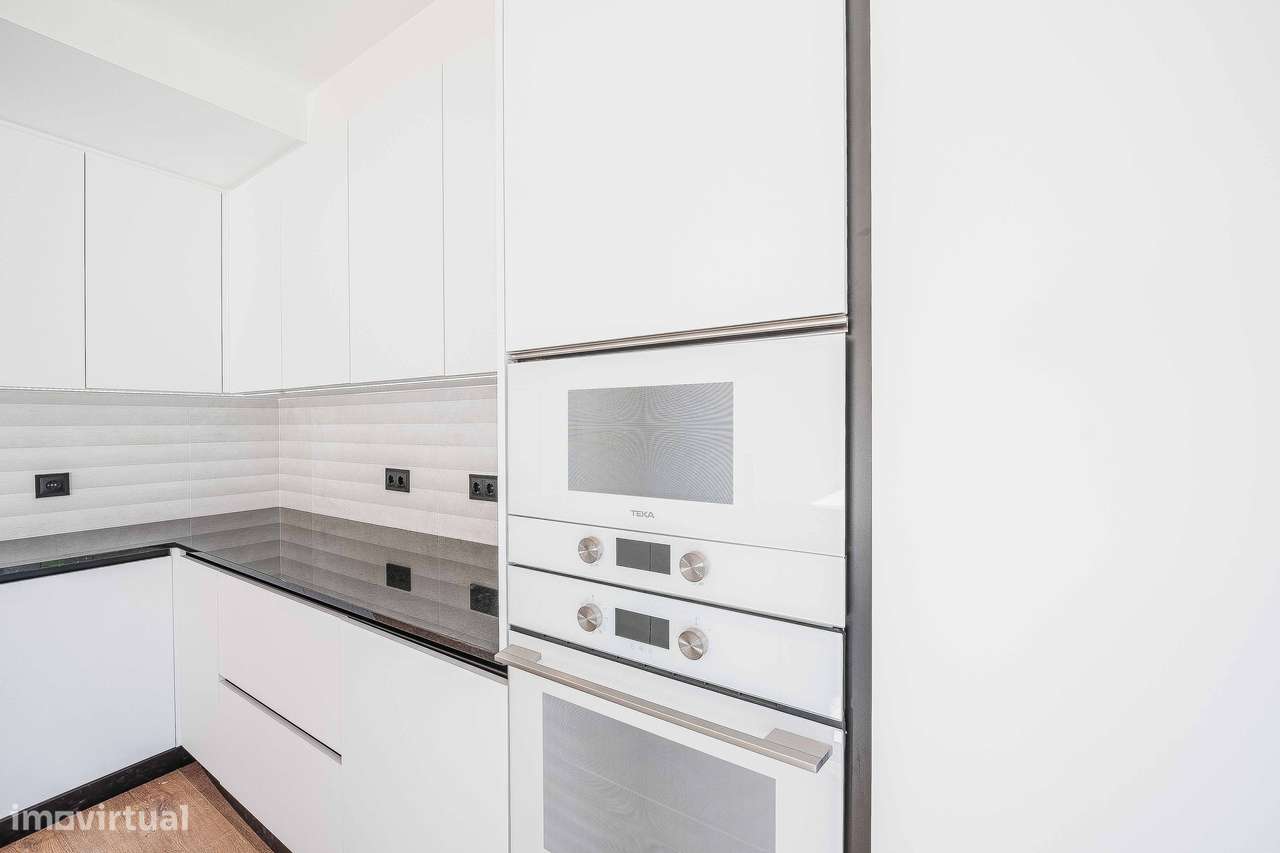 Elegante moradia T4 de arquitetura contemporânea em Albarraque-7