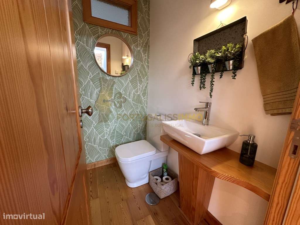 À Venda: Charmosa moradia totalmente renovada.-12