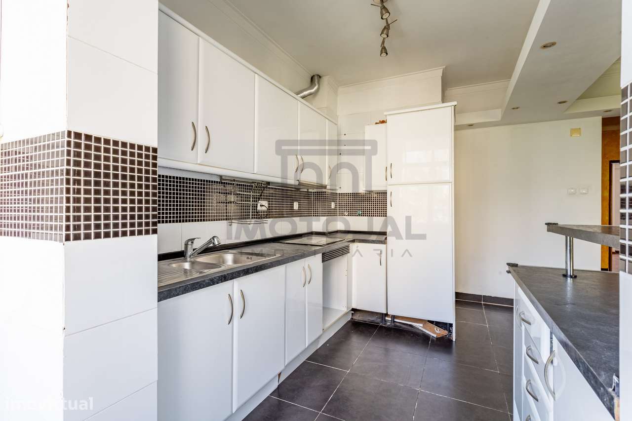 Apartamento T3 com 2 casas de banho - Loures-6