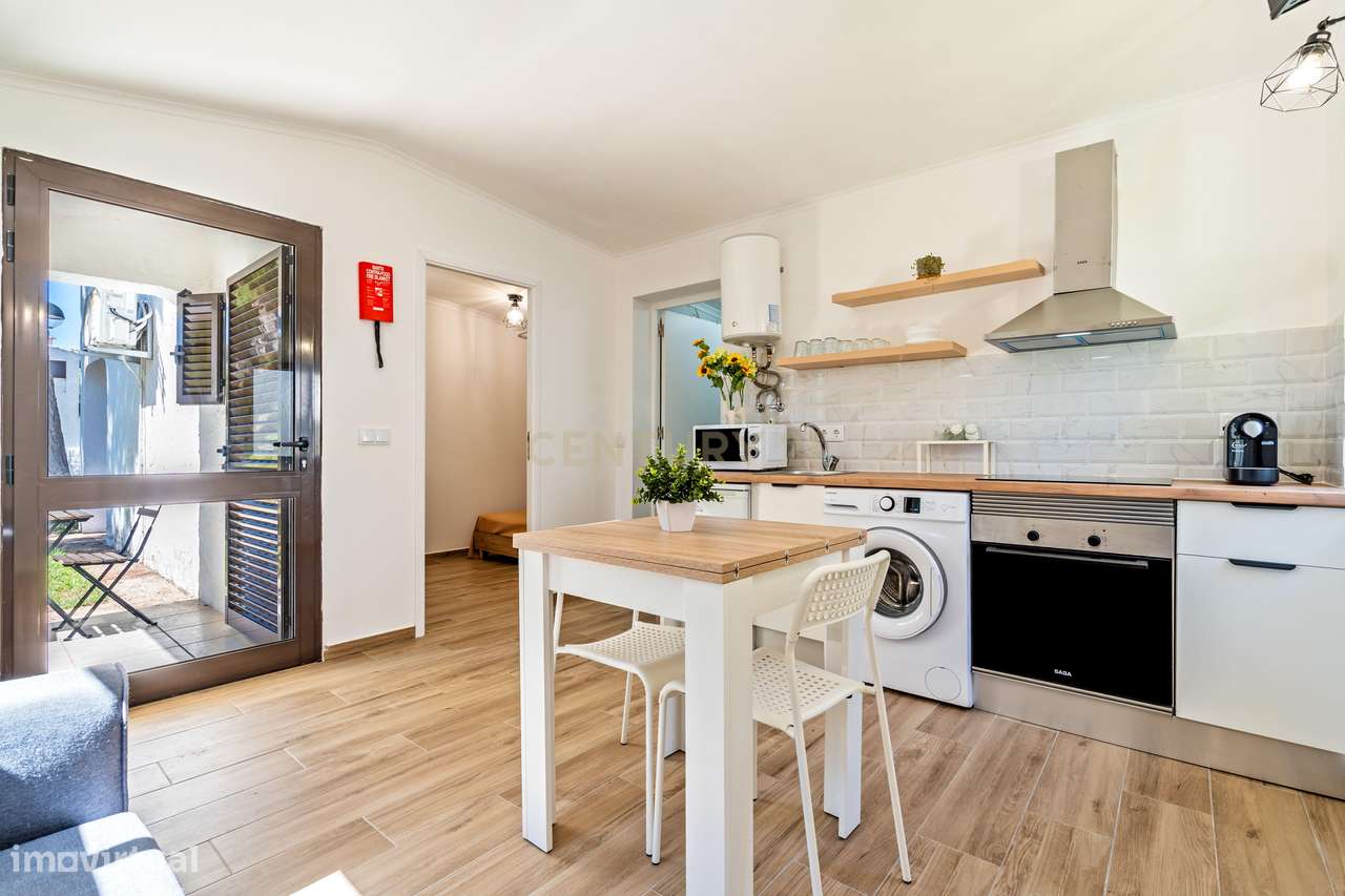 Apartamento de Charme, Totalmente Renovado, em condomínio fechado - Grande imagem: 2/32