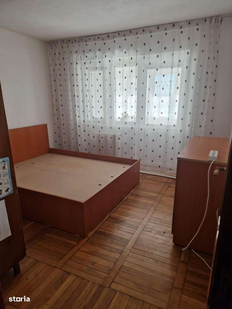Apartament 2  camere zona Bucovina   , model decomandat , 2 balcoane-1