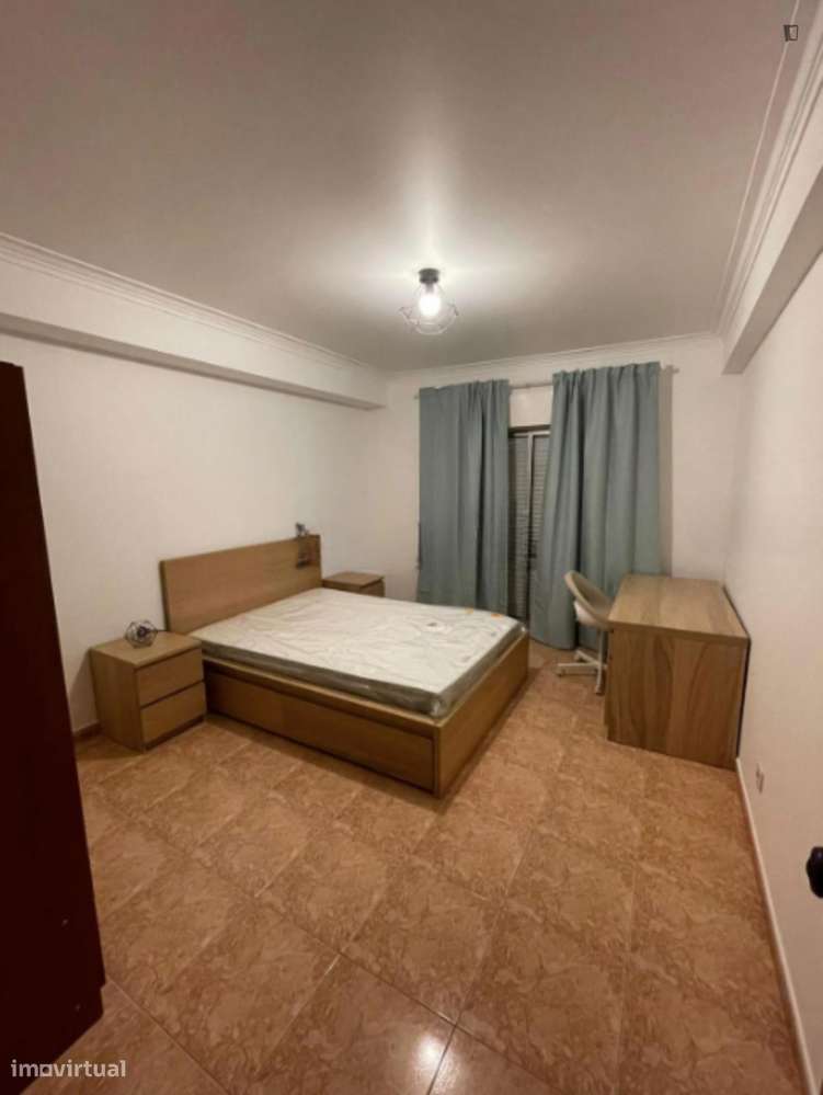 Quarto - localizado em Santarem - Grande imagem: 5/5