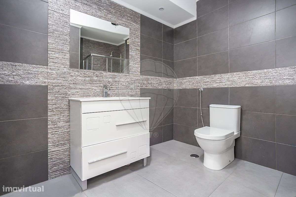 Apartamento T2 para venda em Paio Pires-9