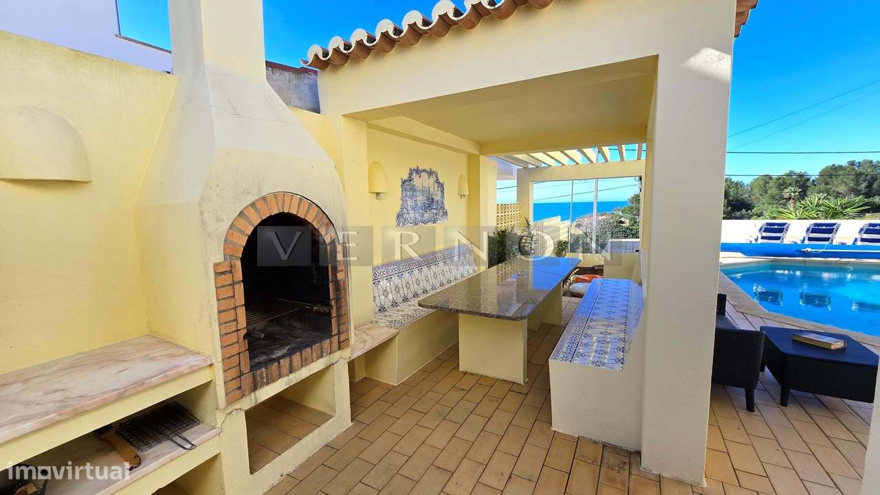 Algarve, para venda, moradia T5 primeira linha do mar com piscina aque-7