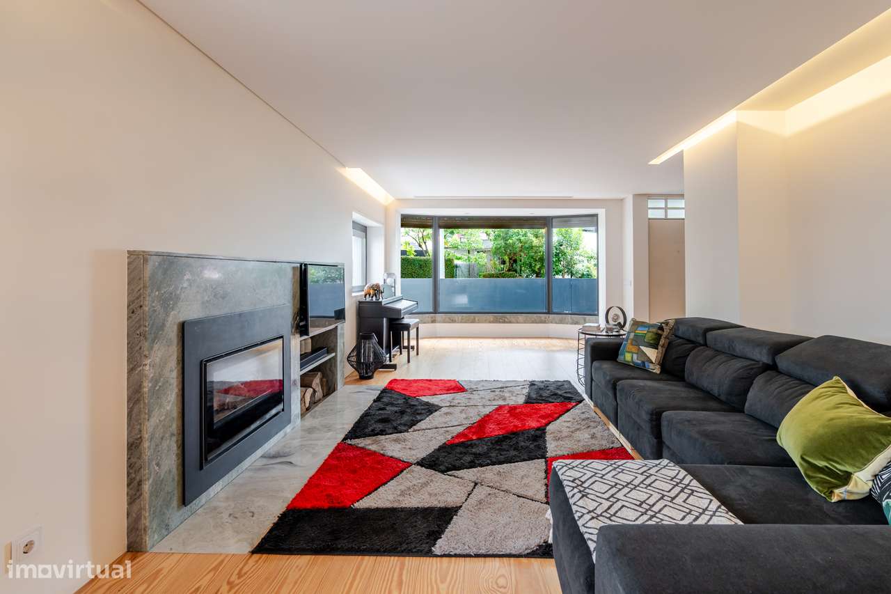 Moradia V4 em Braga,c/Suíte,Terraços e Garagem-4
