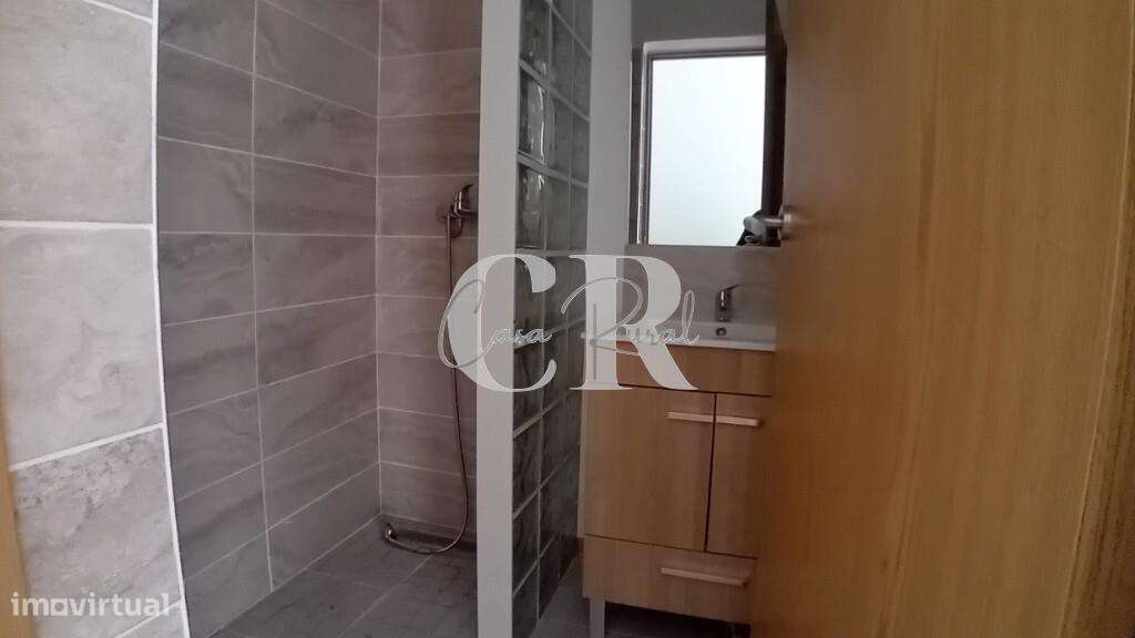 Apartamento R/C renovado para venda no centro de Figueiró dos Vinhos-10
