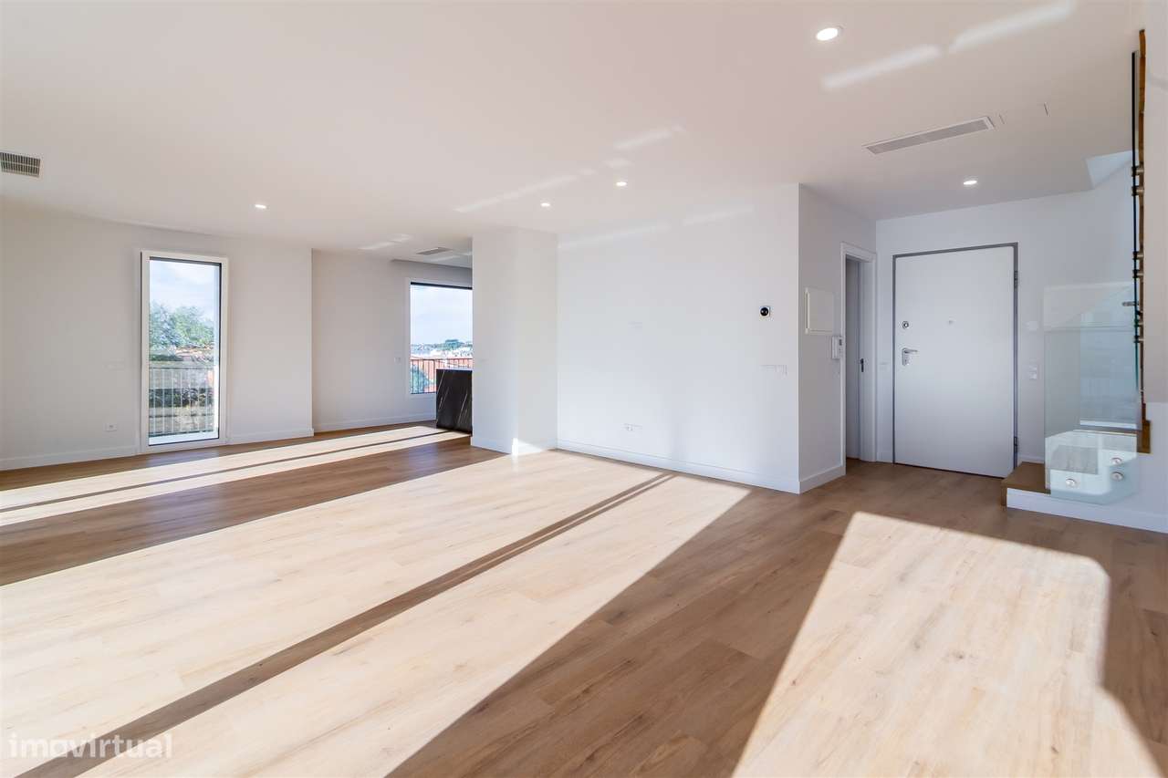 Apartamento T3 Duplex na Urbanização Quinta dos Capuchos, Leiria - Grande imagem: 3/39