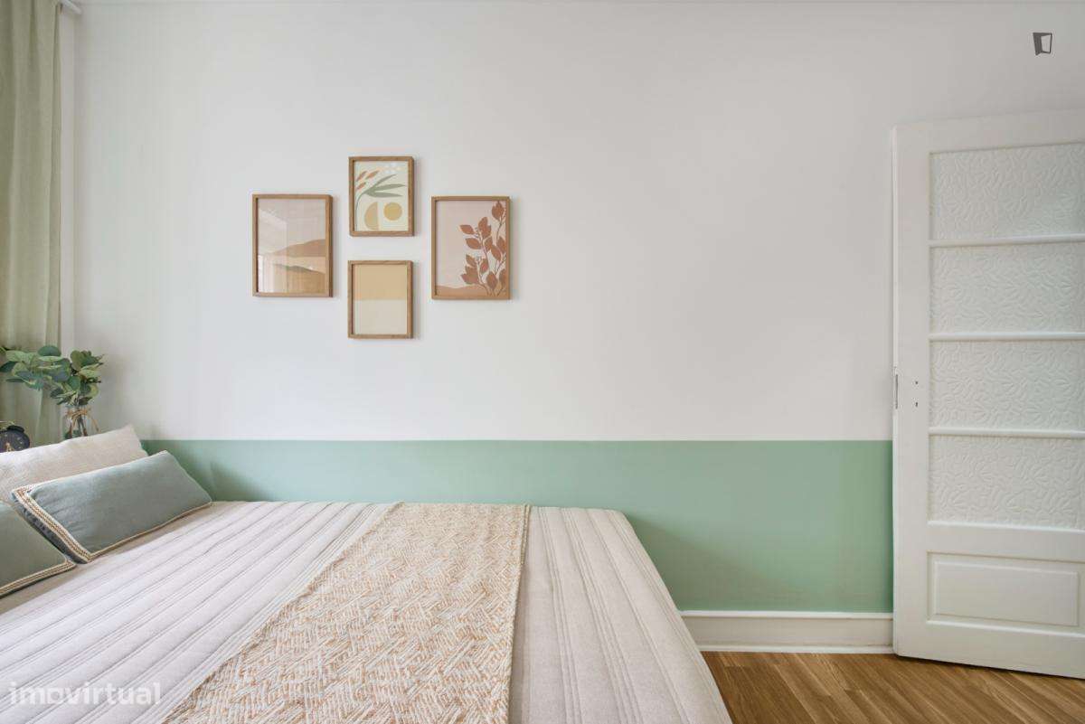 Quarto - localizado em Roma-Areeiro Lisbon - Grande imagem: 4/9