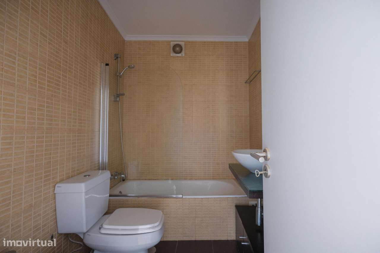 Apartamento T3 duplex- Centro de Matosinhos-8