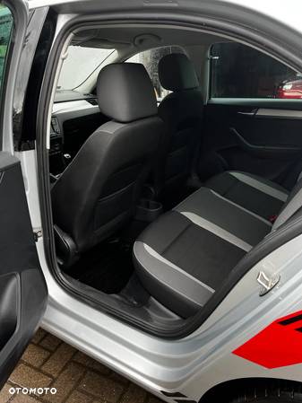 Skoda RAPID 1.0 TSI Active - 12