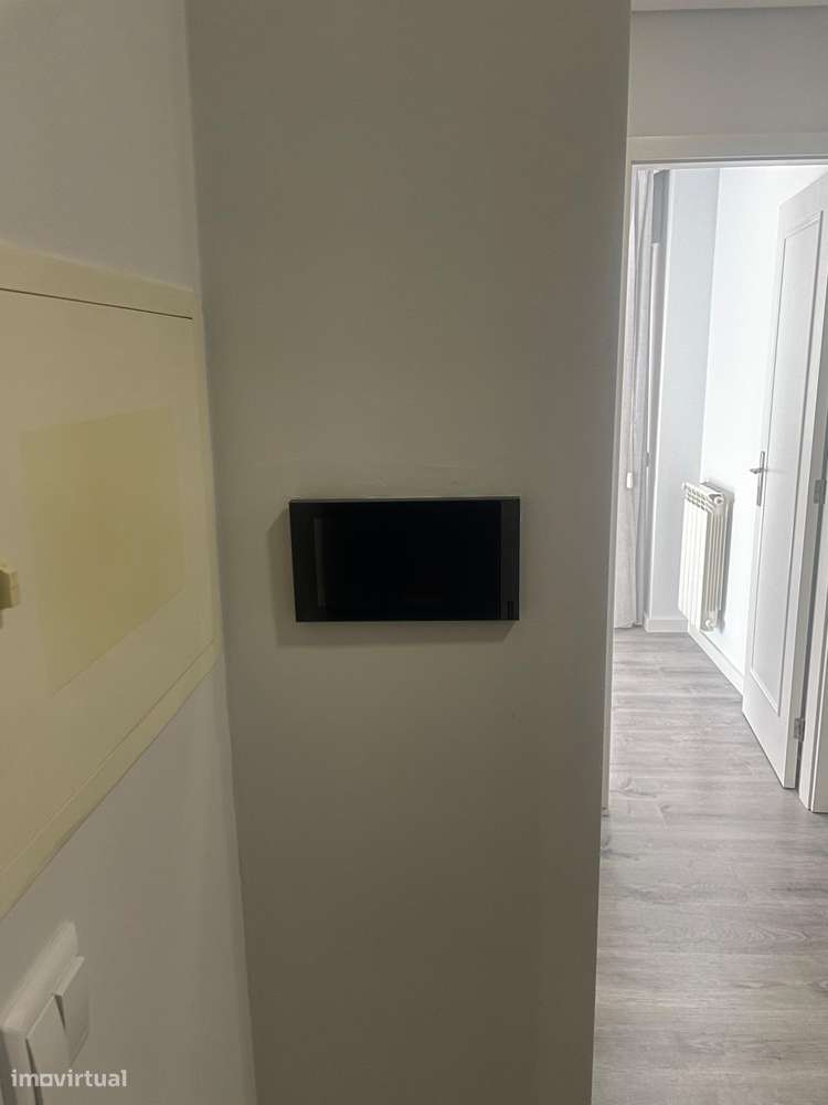 T2 centro do Porto totalmente renovado e equipado - Grande imagem: 3/9