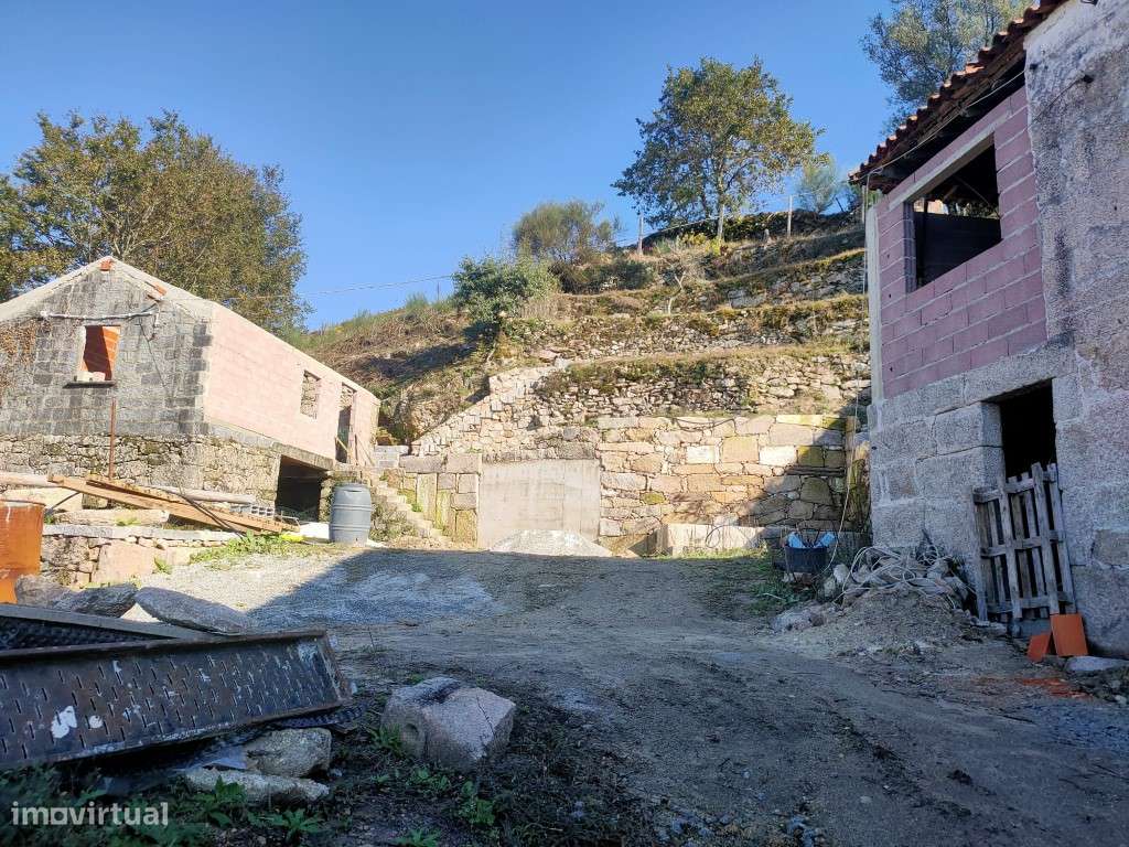 Moradia em construção - Grande imagem: 4/23