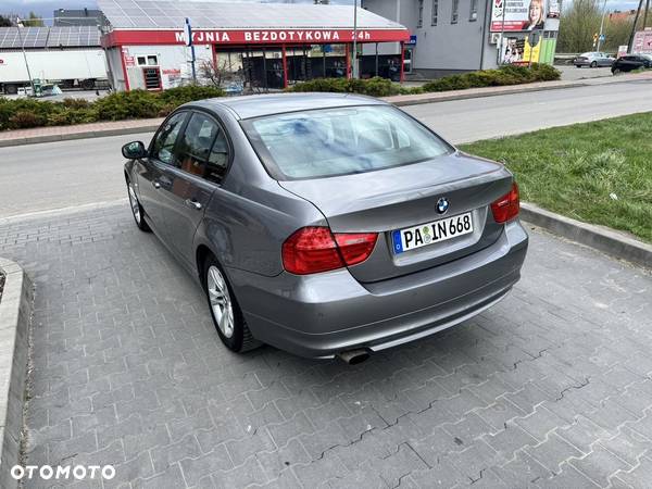 BMW Seria 3 318d - 7