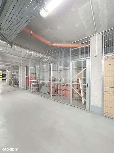 Boks magazynowy przy ul. Kasprzaka-8