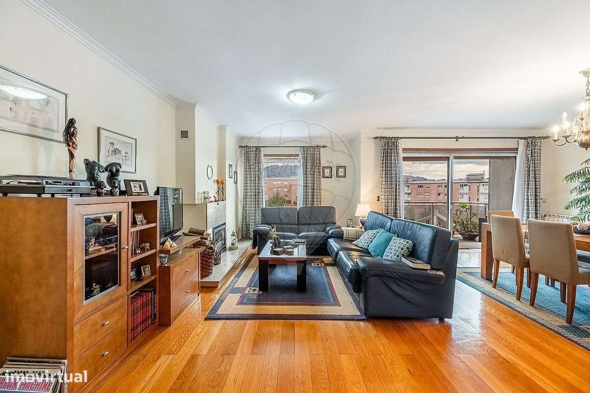 Apartamento T3 em Creixomil - Grande imagem: 4/27