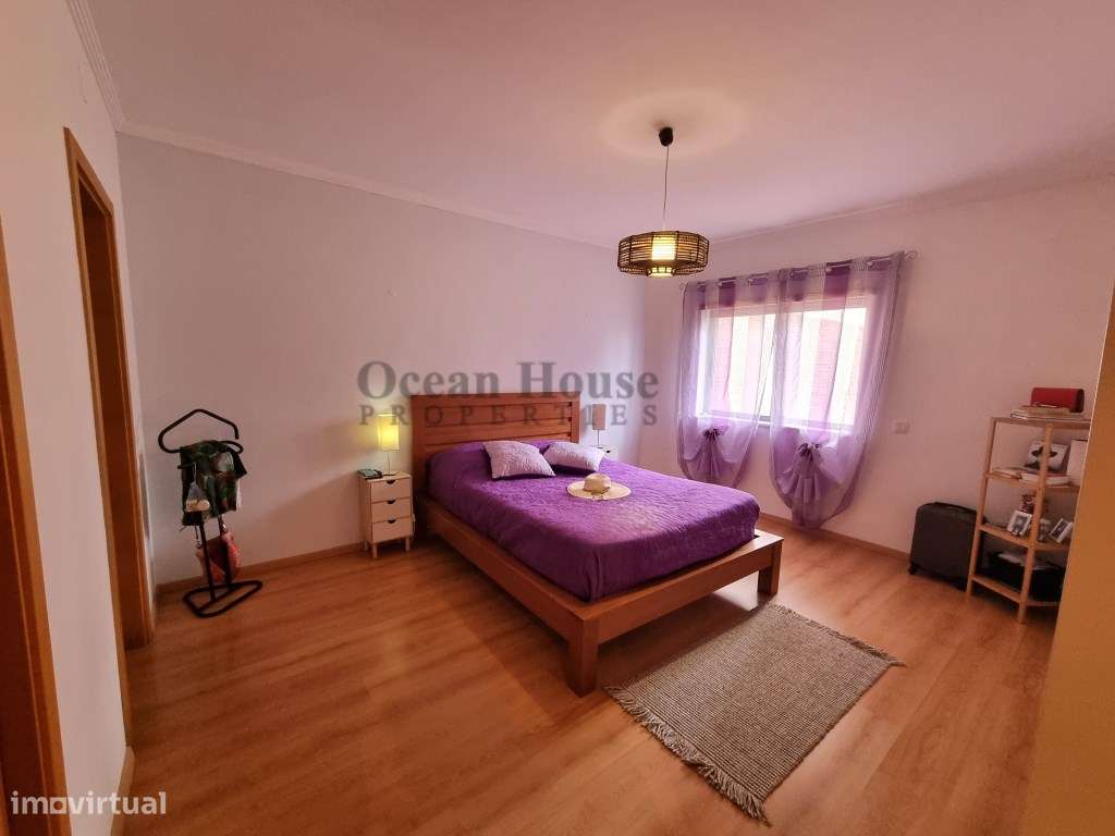 Apartamento T2 com estacionamento e terraço em Olhão - Grande imagem: 5/17