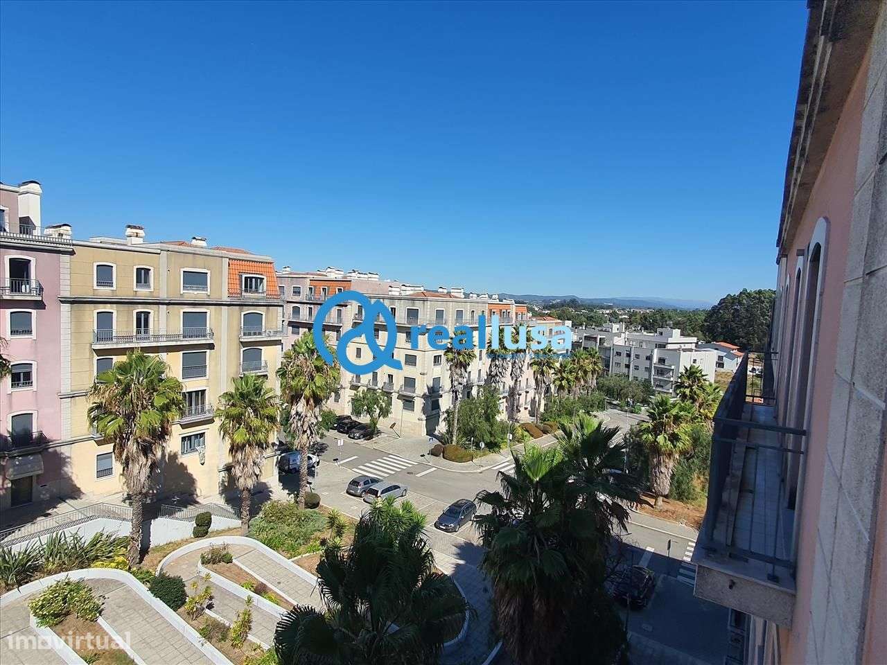 Apartamento T4 c/ garagem Oliveira do Douro Vila Nova de Gaia-20