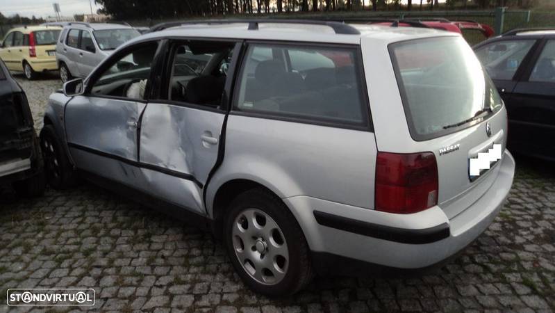 Volkswagen Passat 1.9 TDi 115cv Variant 2000 - Para Peças - 2