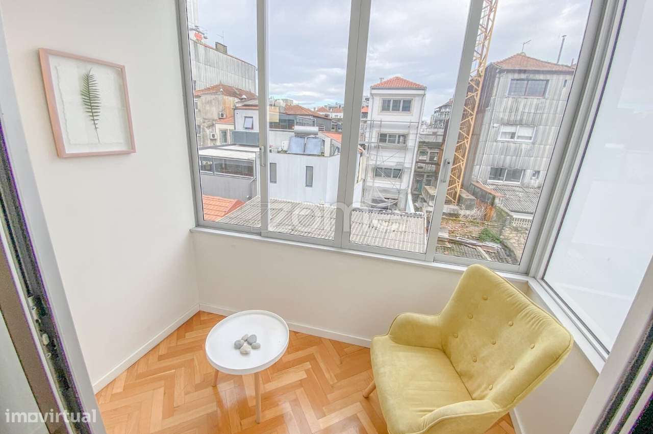 Apartamento luminoso T2+1 com varanda na Avenida Rodrigues de Freitas-32