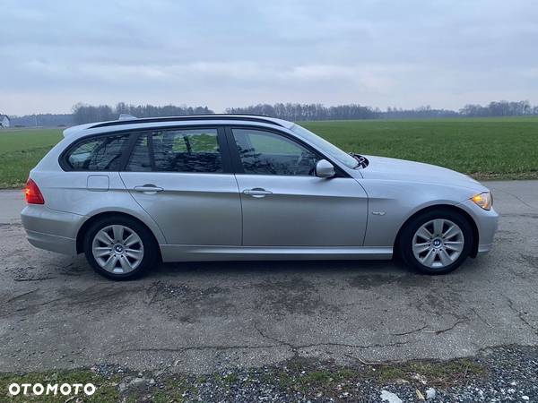 BMW Seria 3 318d - 4