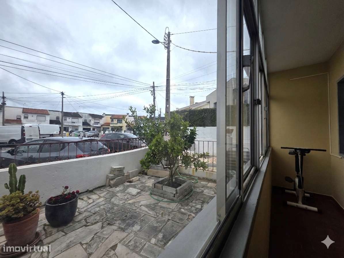 Simpático Apartamento T2 em andar de Moradia-38