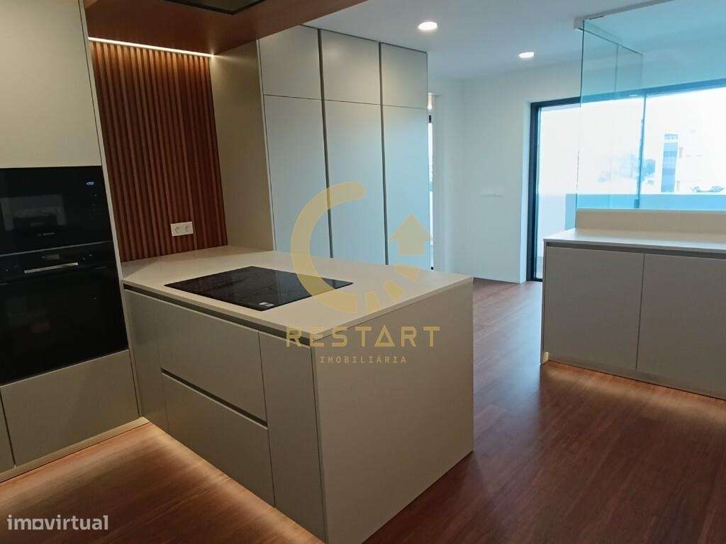 Apartamento T5 - Requinte e Conforto - Trofa - Grande imagem: 4/60