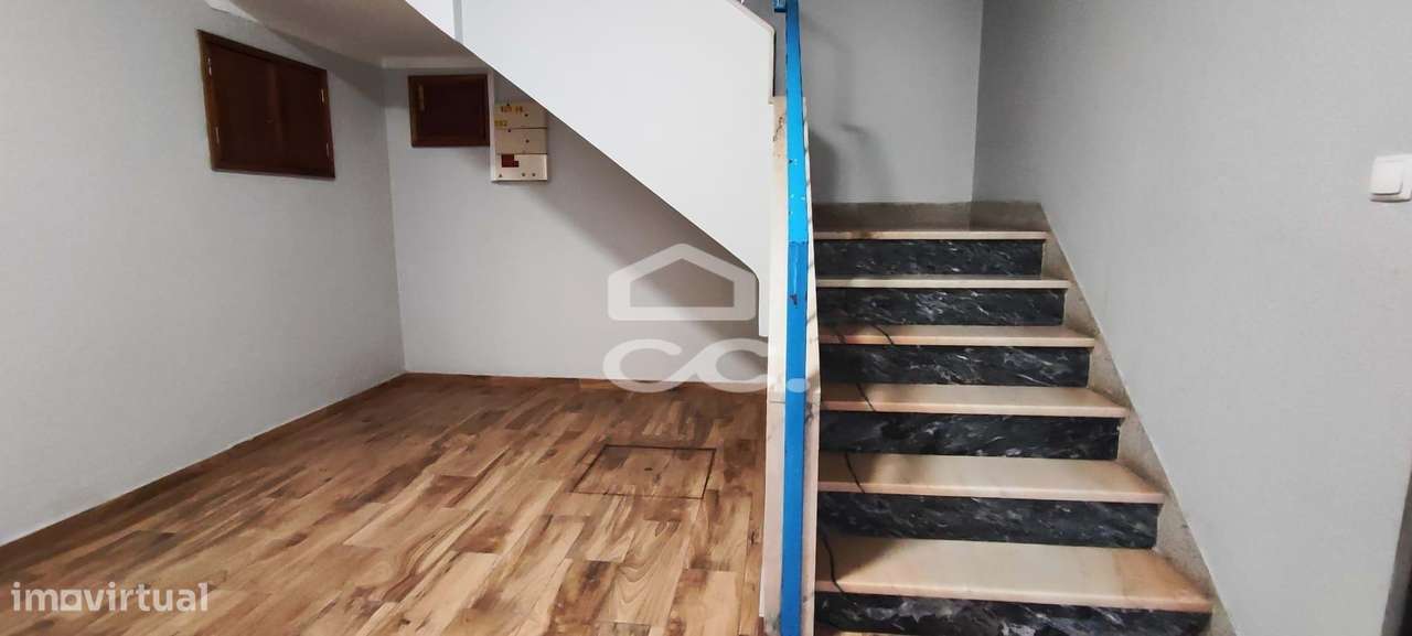 Apartamento T2 totalmente remodelado no Lavradio - Barreiro-32