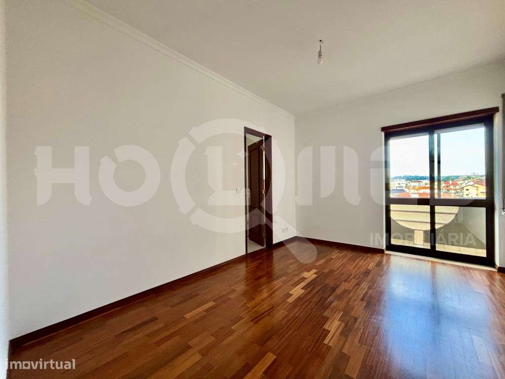 T4 com Garagem | 146 m² | 2 Suítes | Varandas com Vista Mar e Cidad... - Grande imagem: 4/33