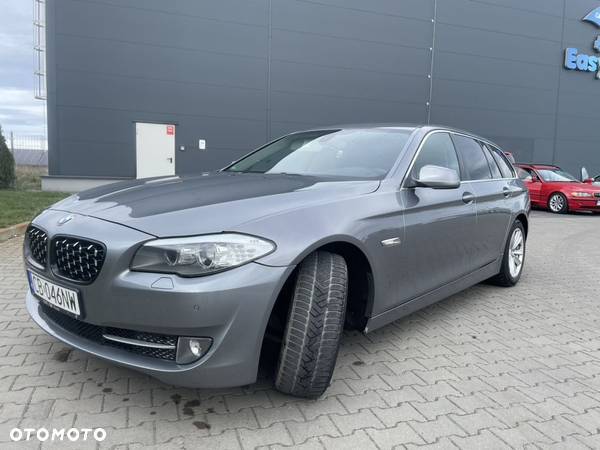 BMW Seria 5 520d Touring - 12