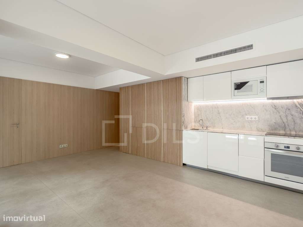 Apartamento T1 com varanda, junto à Avenida da Liberdade-12