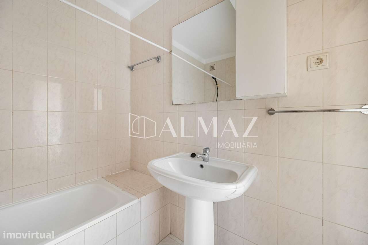 Apartamento T2 em Azurém, Guimarães | Excelente Oportunidade de...-11