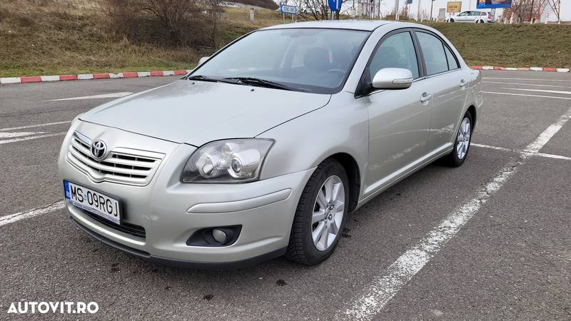 Toyota Avensis - 13