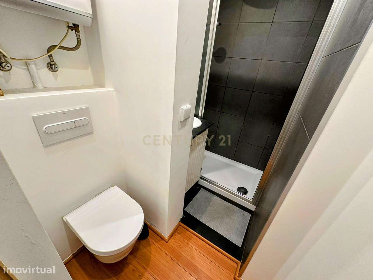 Apartamento T1 transformado em T0 no coração de Lisboa.-14