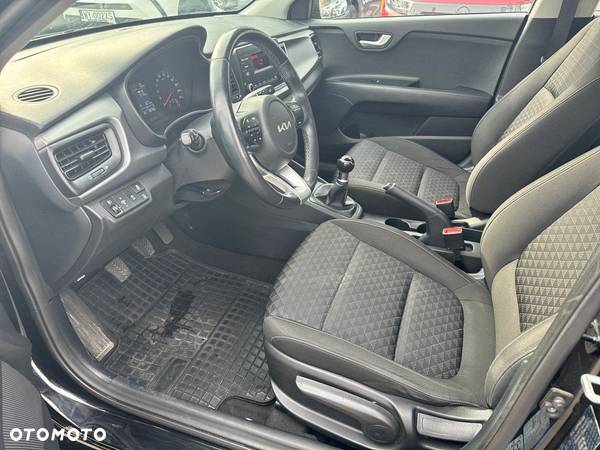 Kia Rio - 9