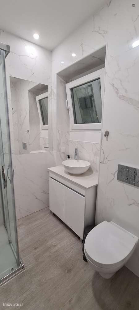 Quarto - localizado em Alameda Lisbon - Grande imagem: 5/14