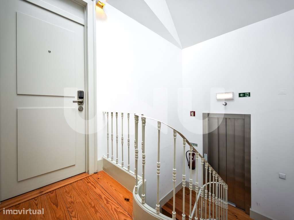 Apartamento T1 na Graça com 2 terraços-4