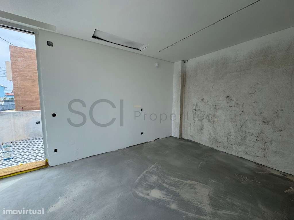 Moradia Nova T3 Térrea Corroios Lote de 320 m2 e Garagem - Grande imagem: 4/30