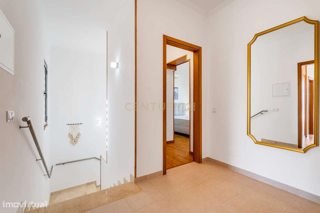 Moradia Unifamiliar de Prestígio | Guia – Albufeira | T4 | Piscina | J-16